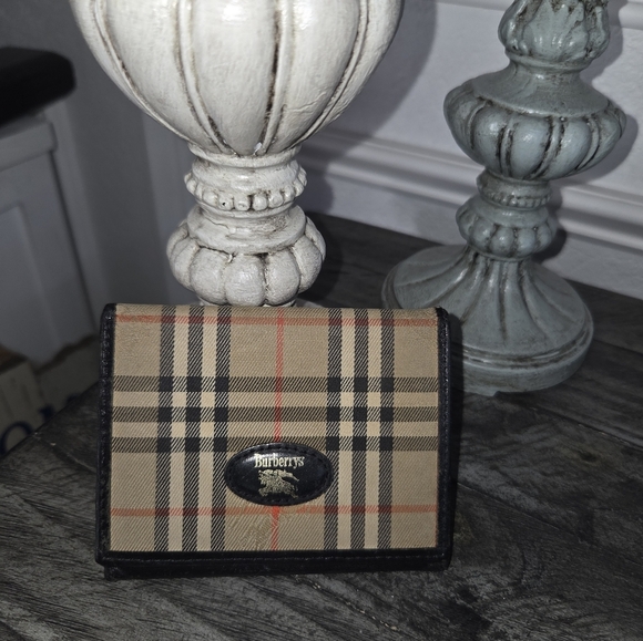 Burberrys Vintage Tan and Black Novacheck Card Wallet - Picture 1 of 5